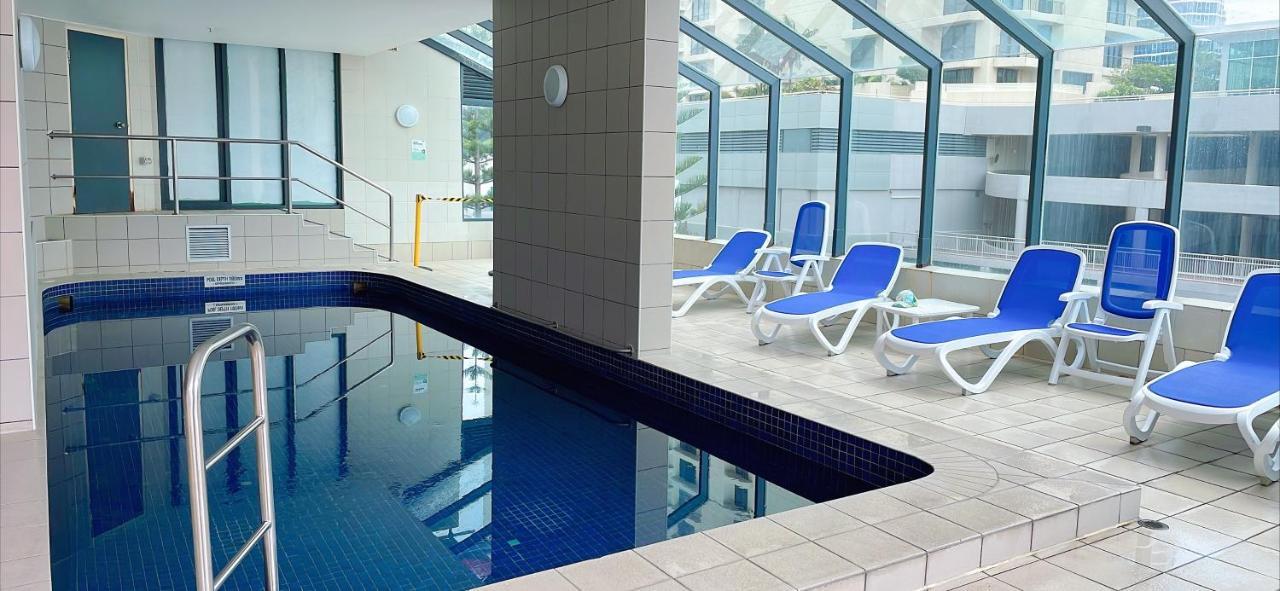 1 Bedroom And 1 Living Room Family Suite Gold Coast Kültér fotó