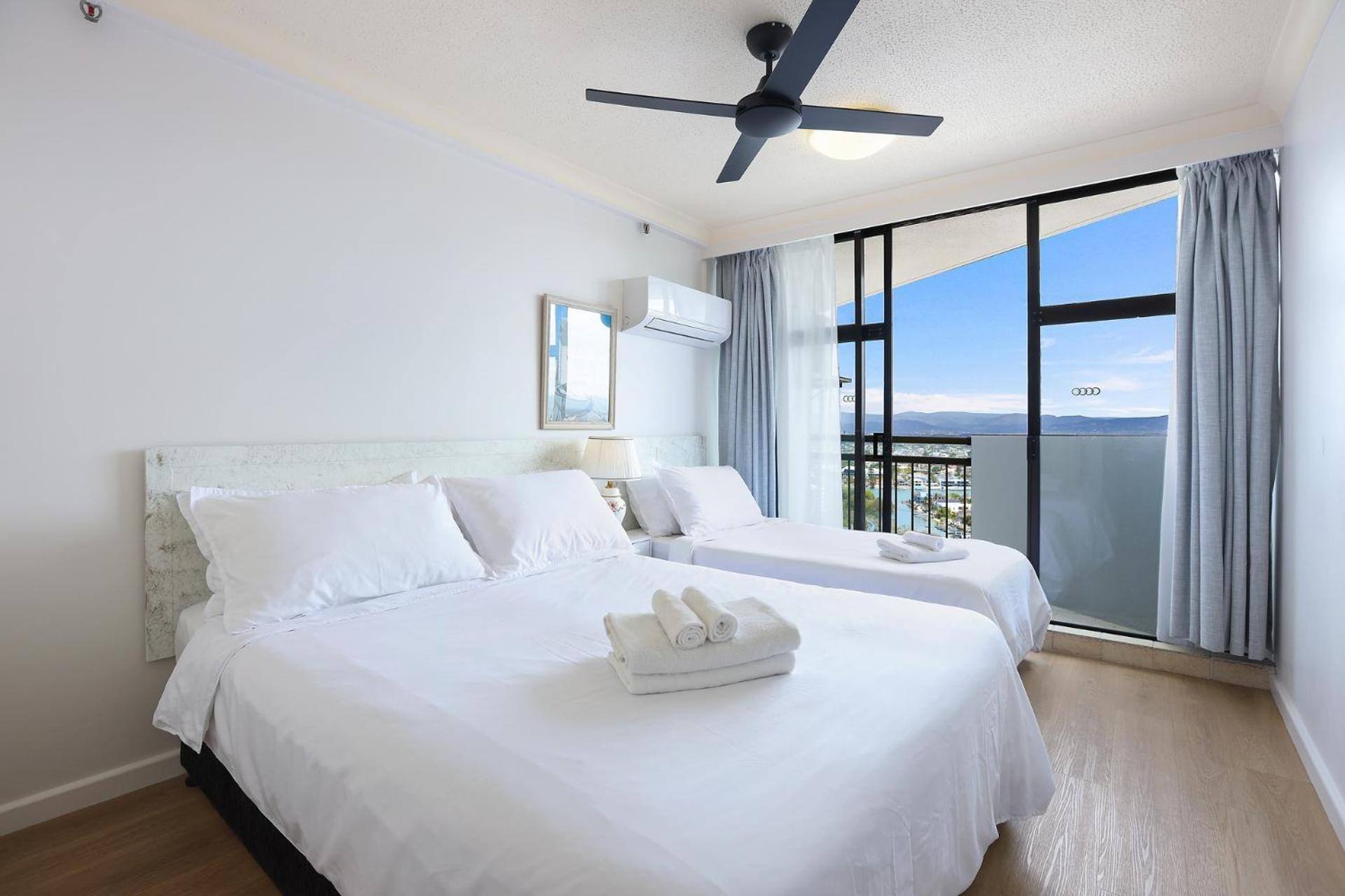 1 Bedroom And 1 Living Room Family Suite Gold Coast Kültér fotó